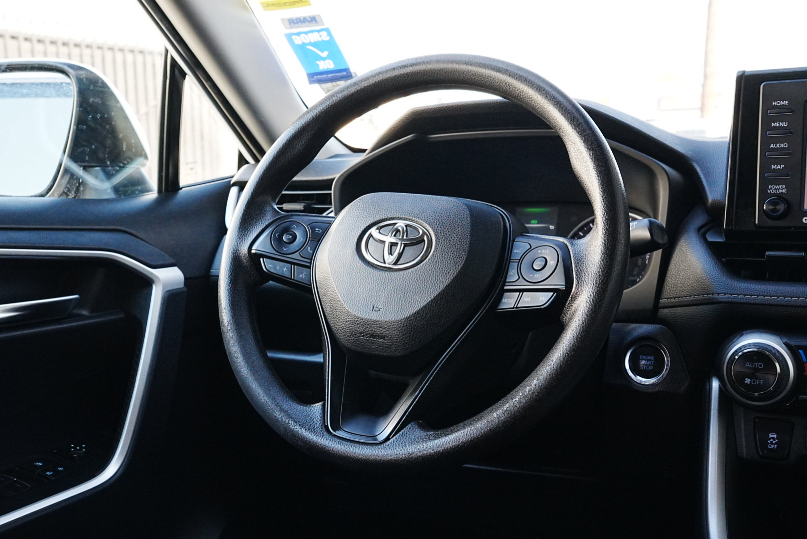 2022 Toyota RAV4 XLE photo 15