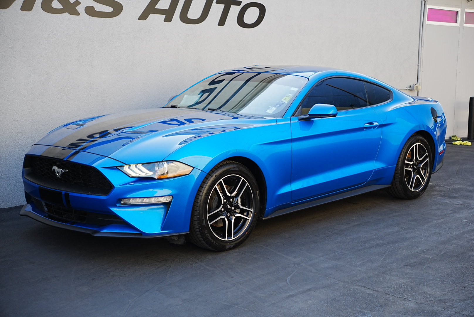 2019 Ford Mustang EcoBoost photo 7