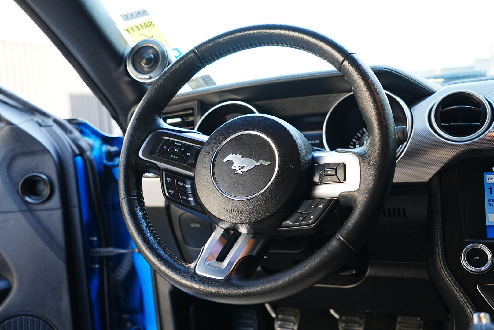 2019 Ford Mustang EcoBoost photo 16