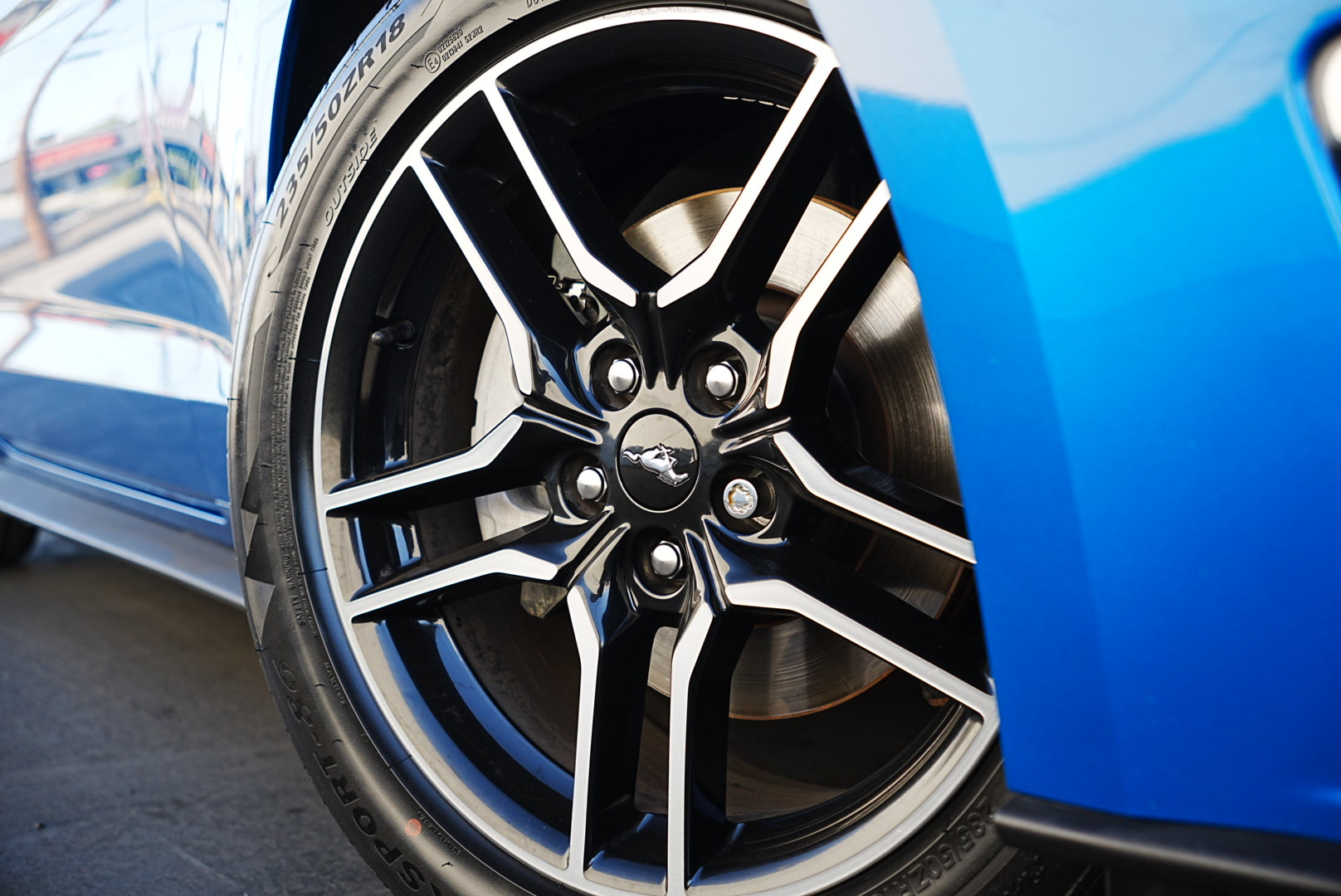 2019 Ford Mustang EcoBoost photo 8