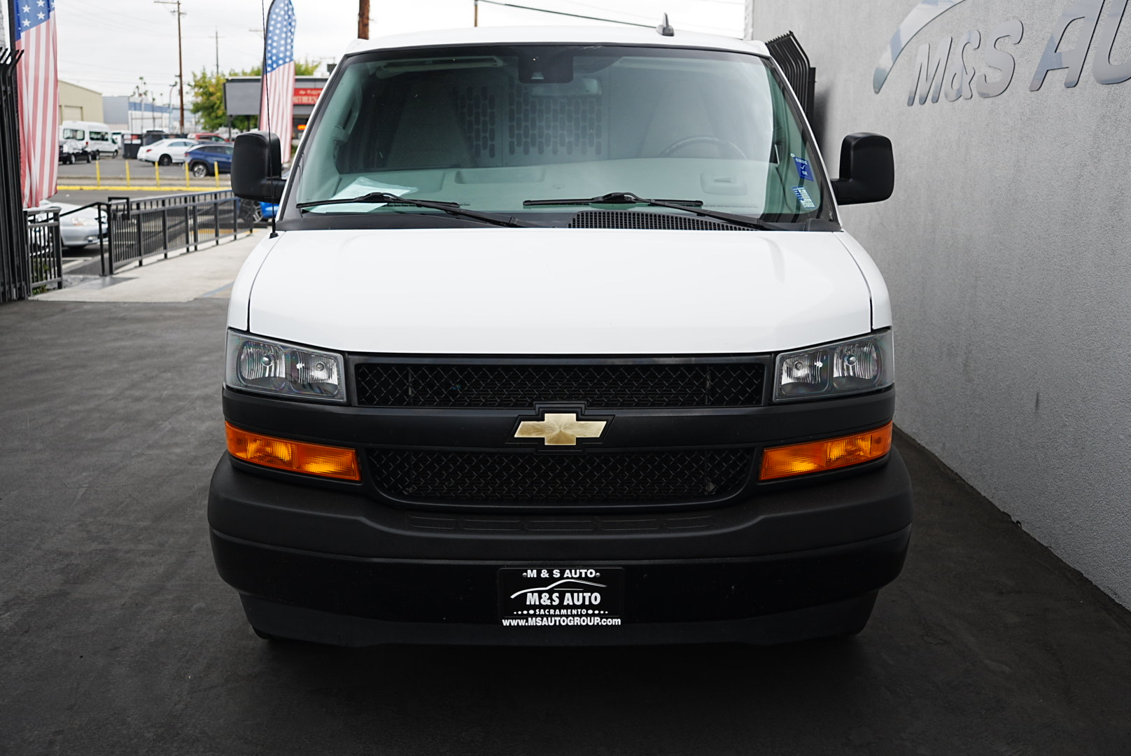 2021 Chevrolet Express Cargo Van photo 2