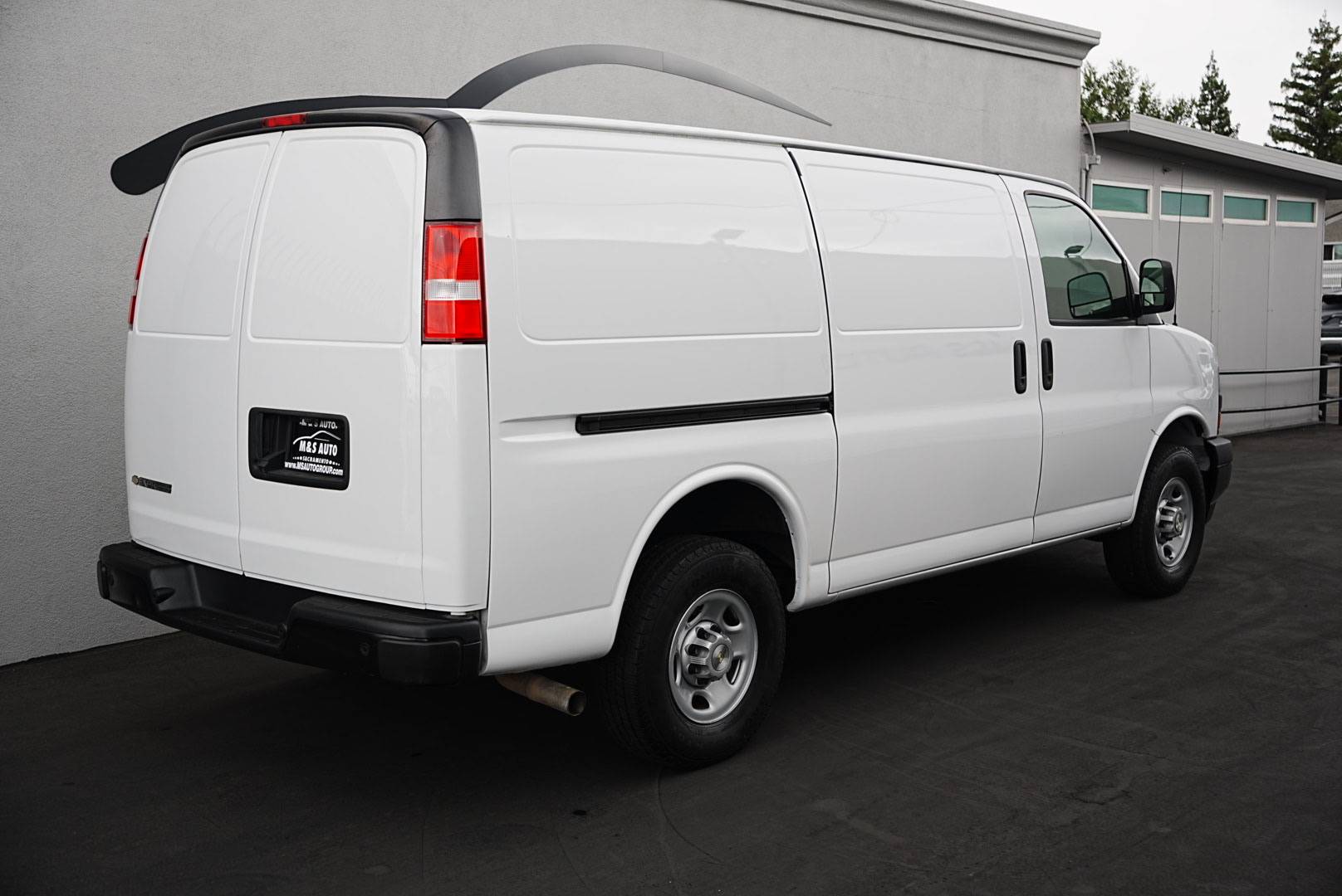 2021 Chevrolet Express Cargo Van photo 4