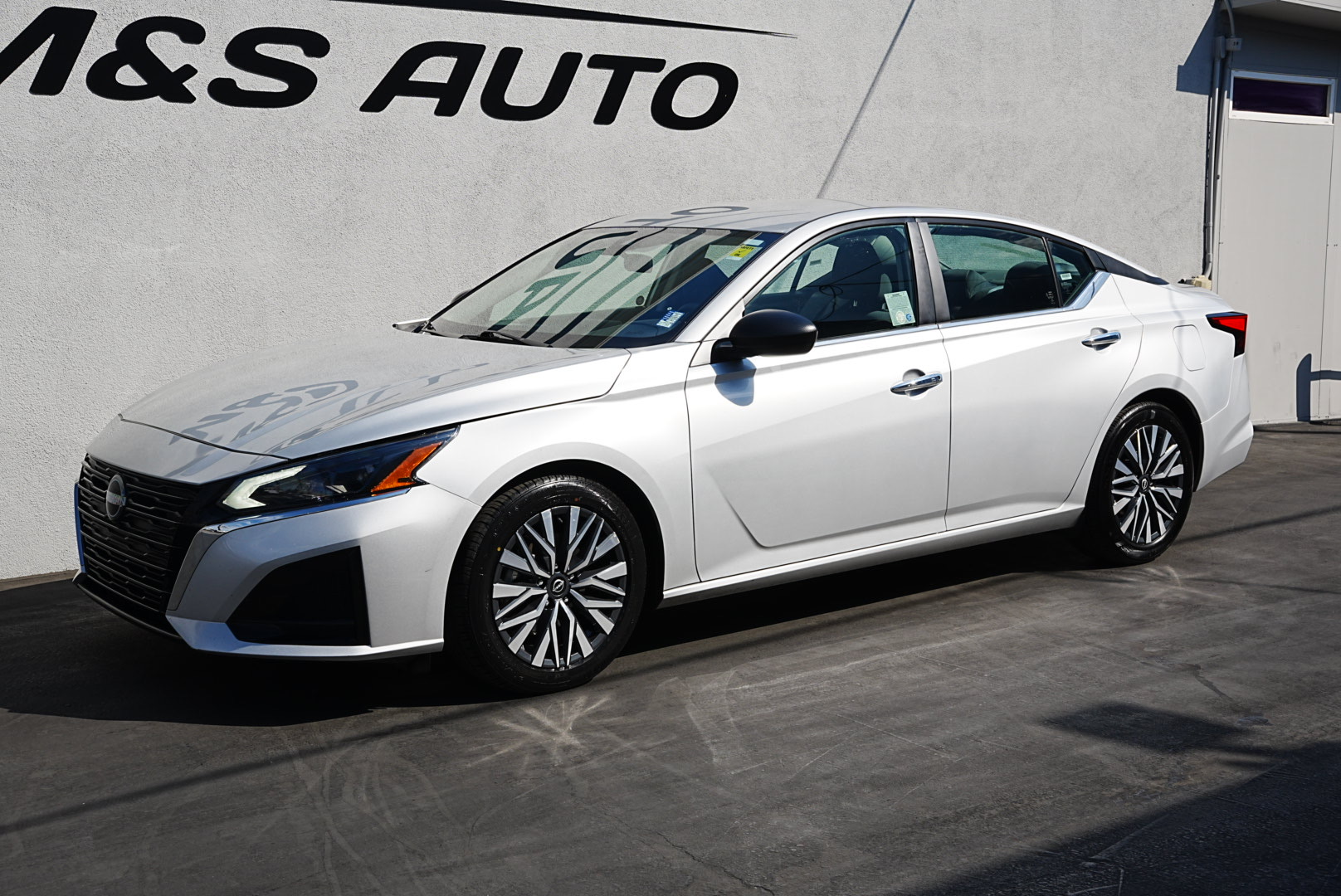 2024 Nissan Altima SV photo 6
