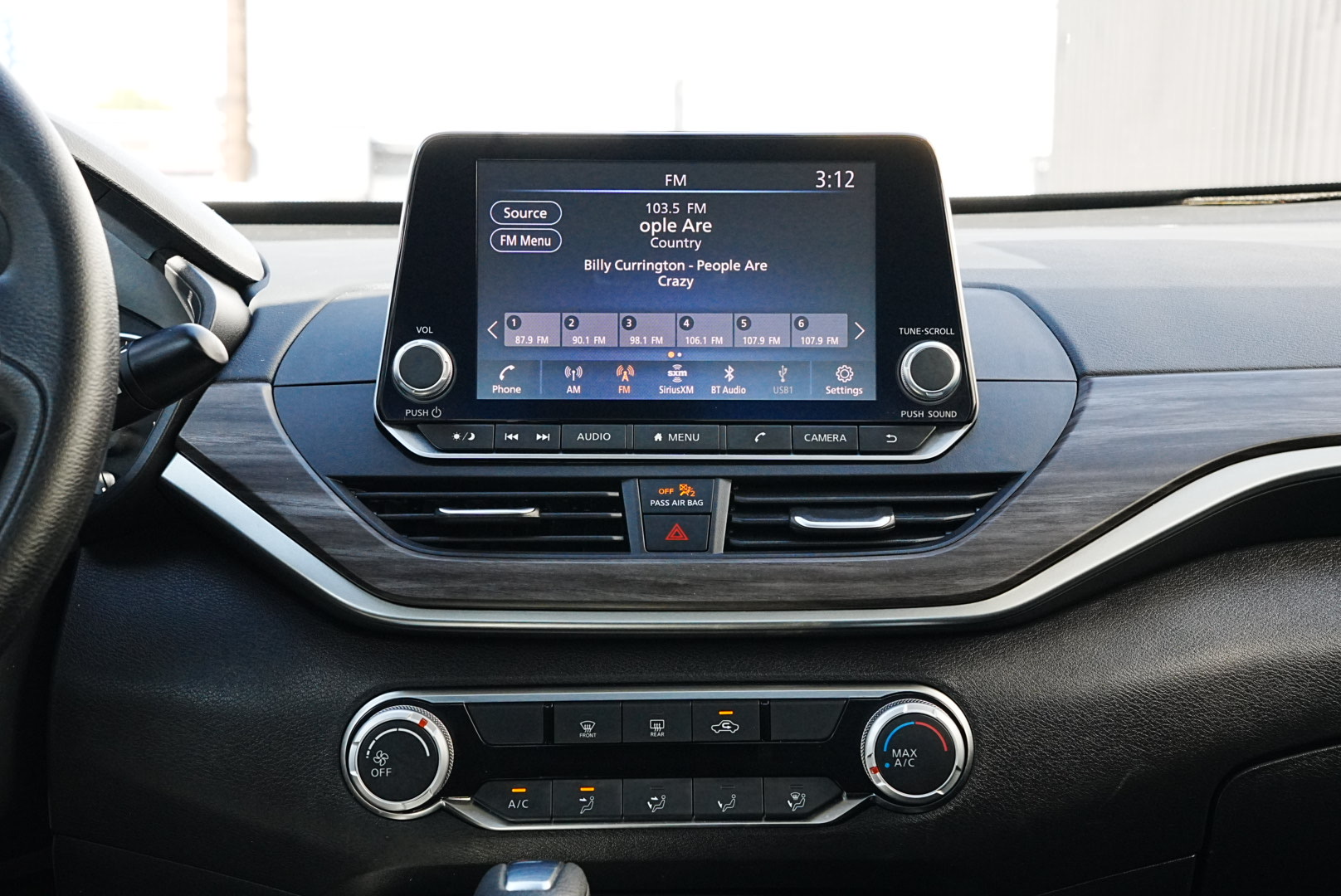 2024 Nissan Altima SV photo 12