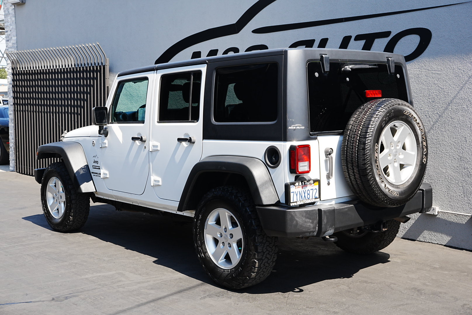 2017 Jeep Wrangler Unlimited Sport photo 6