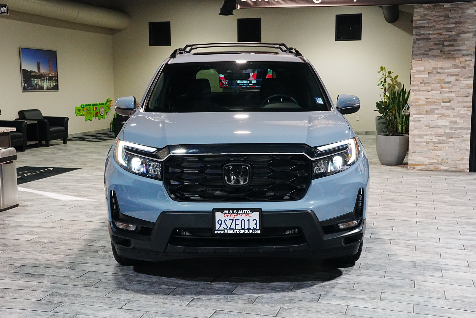 2025 Honda Passport EX-L photo 2