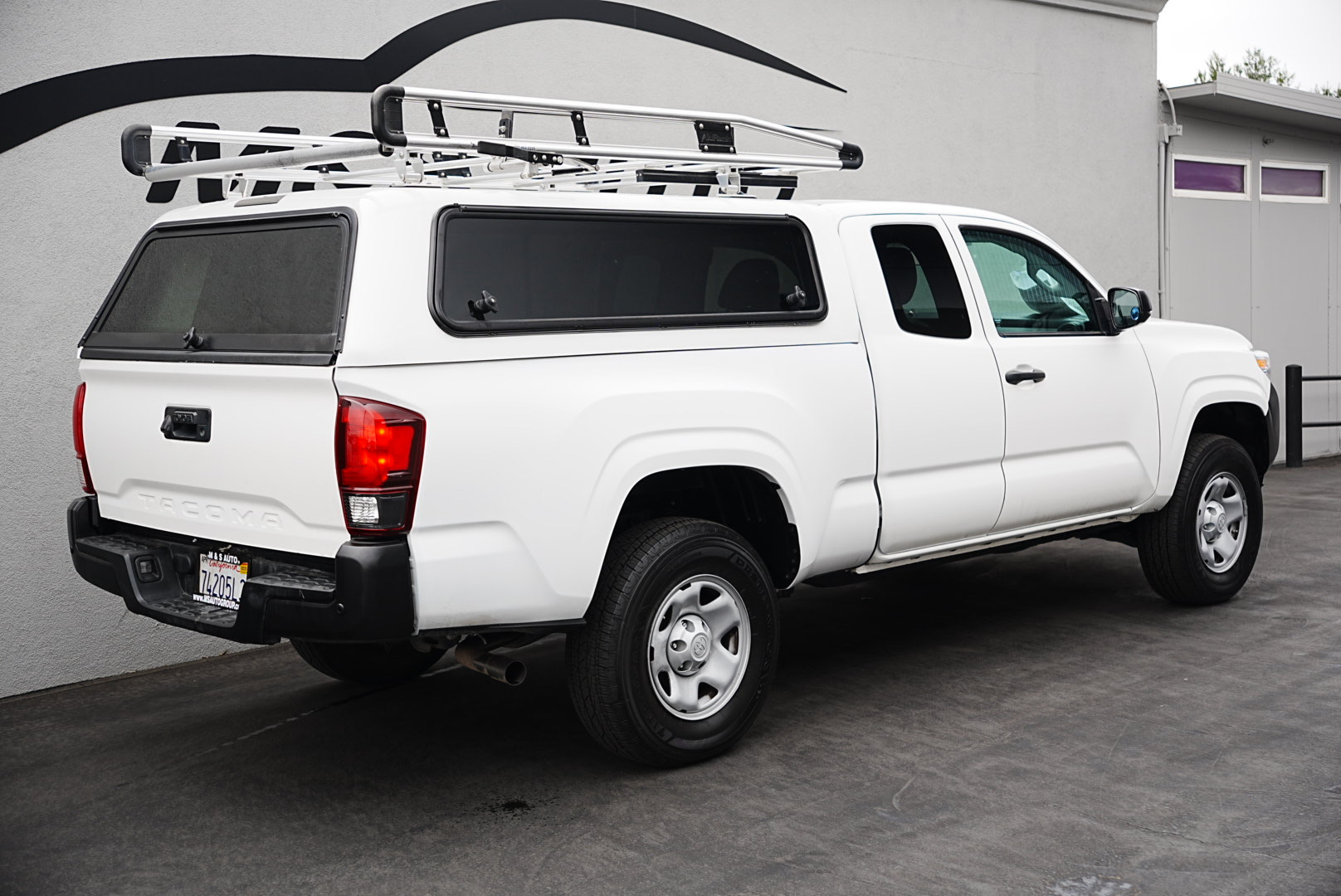 2022 Toyota Tacoma SR photo 4