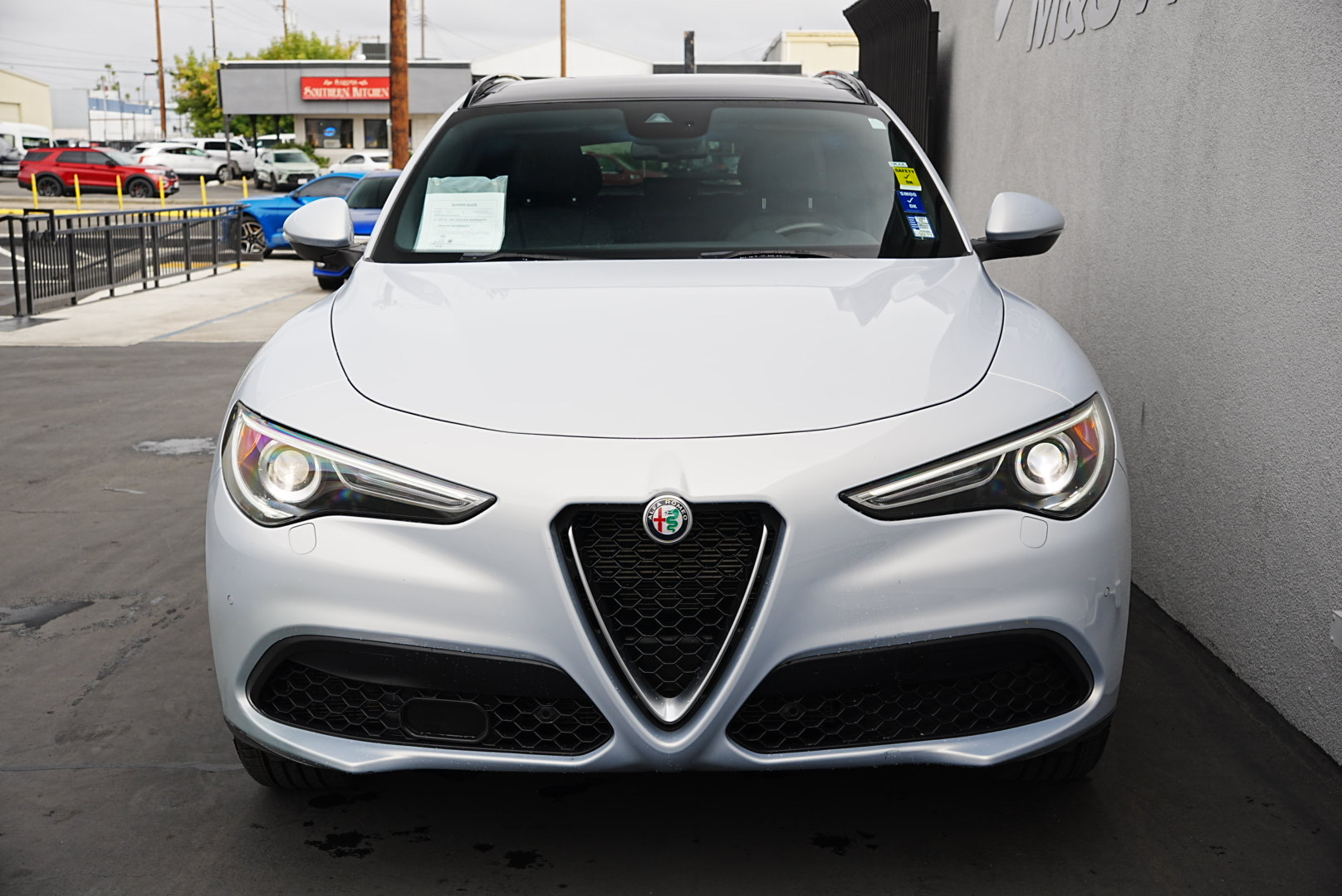 2022 Alfa Romeo Stelvio Ti photo 2
