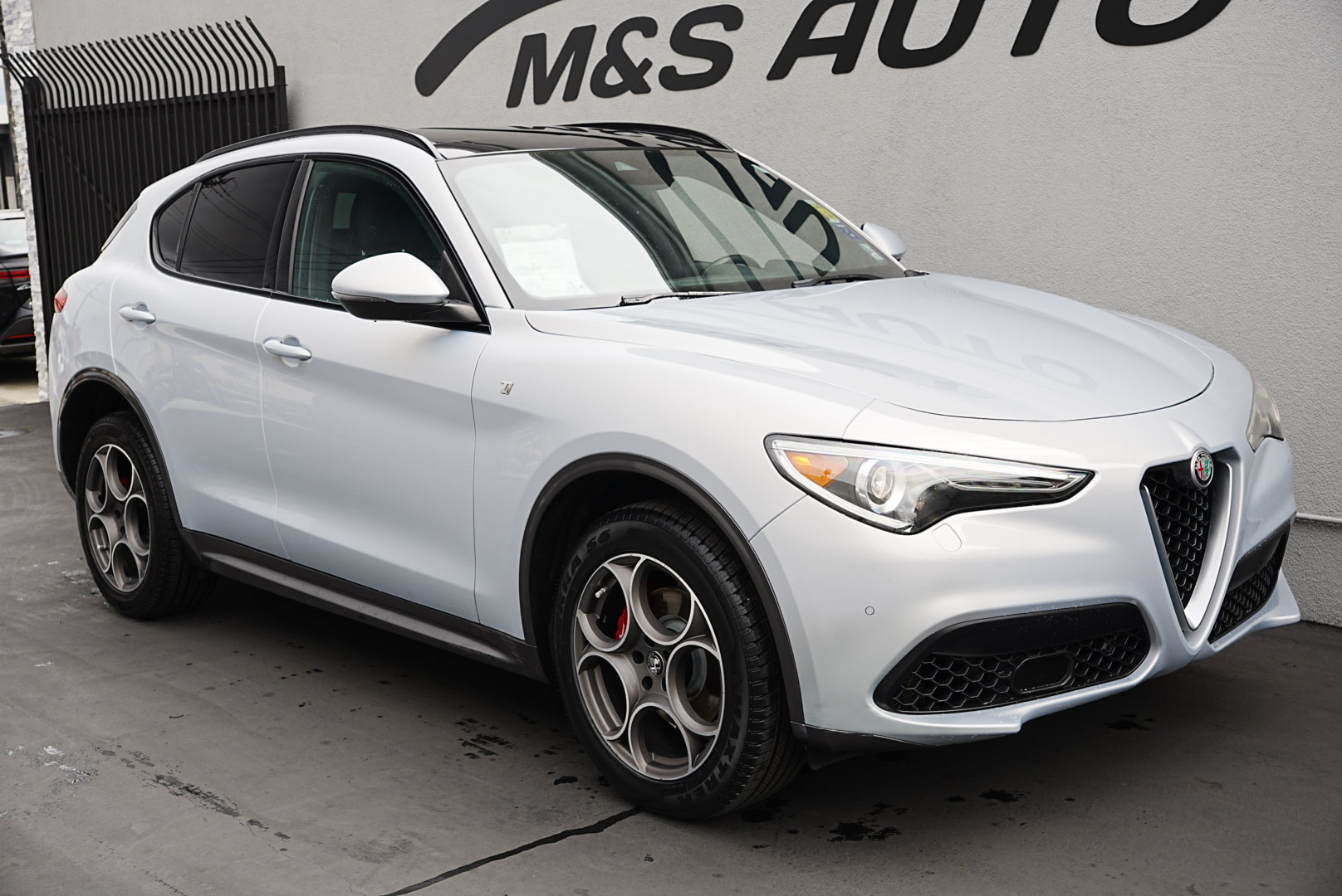 2022 Alfa Romeo Stelvio Ti photo 3