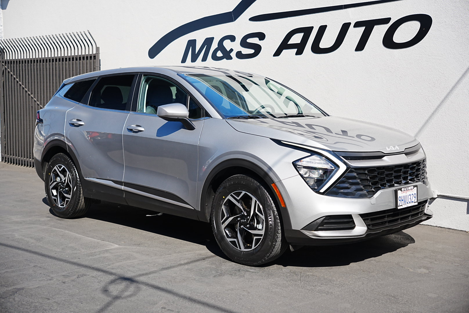 2023 Kia Sportage LX photo 3