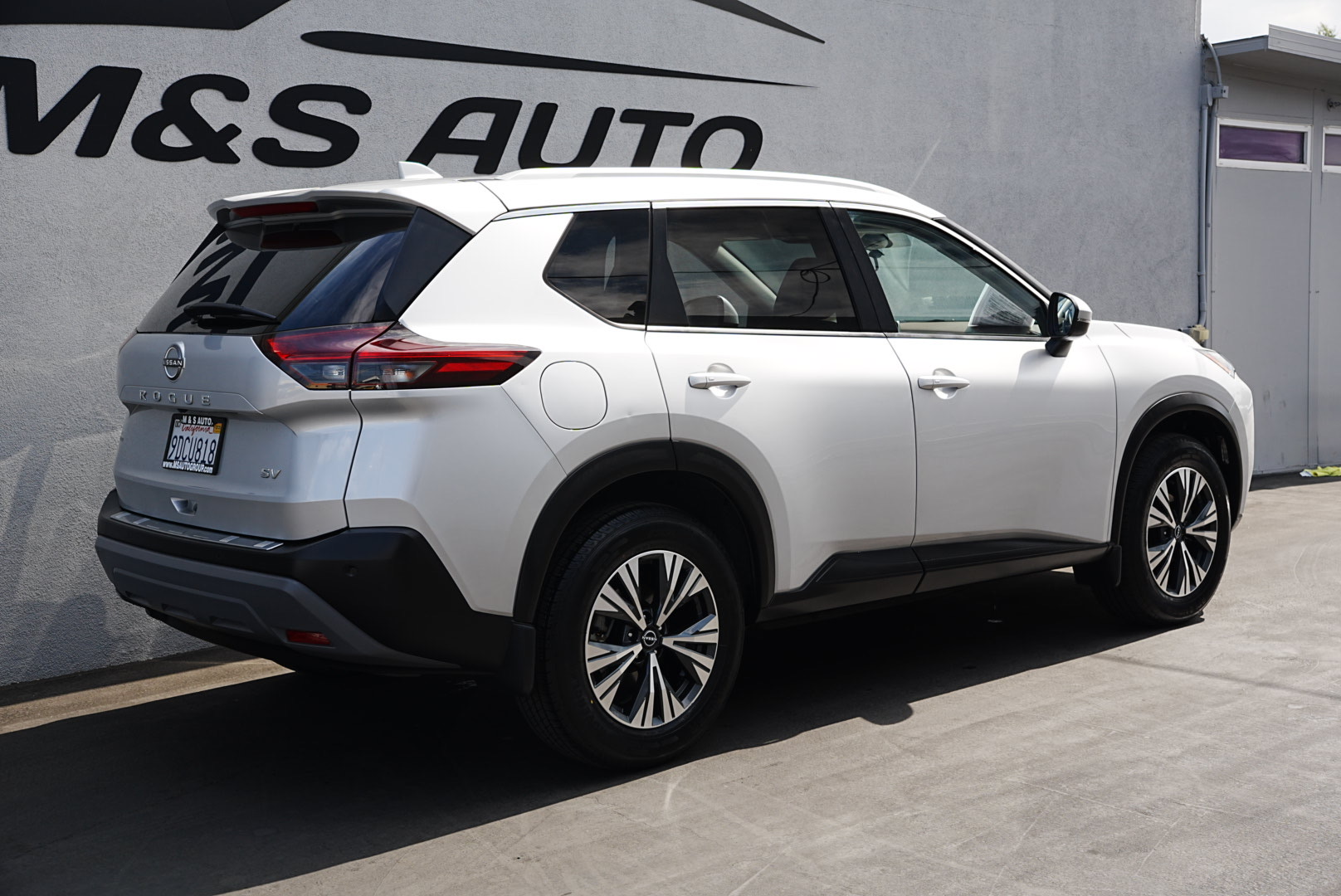 2022 Nissan Rogue SV photo 4