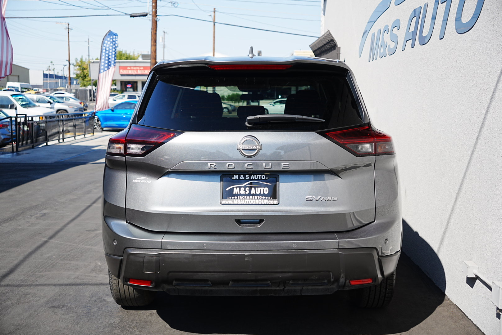 2024 Nissan Rogue SV photo 2