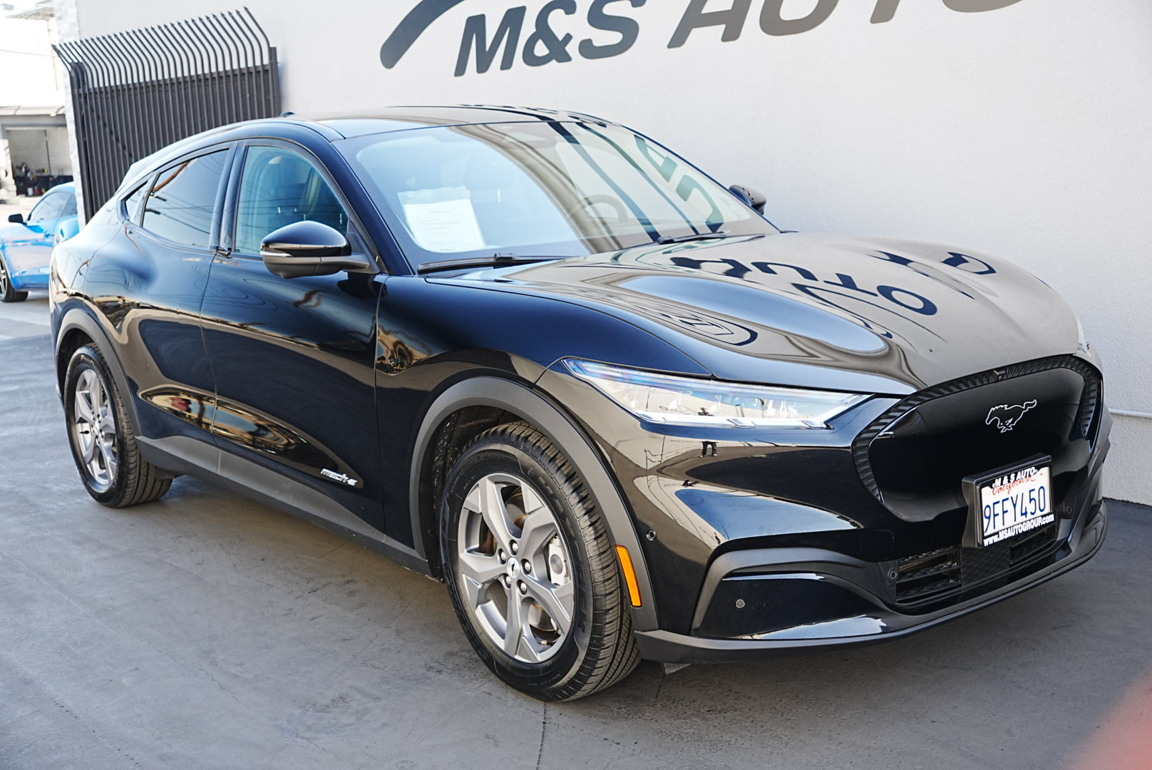2023 Ford Mustang Mach-E Select photo 3