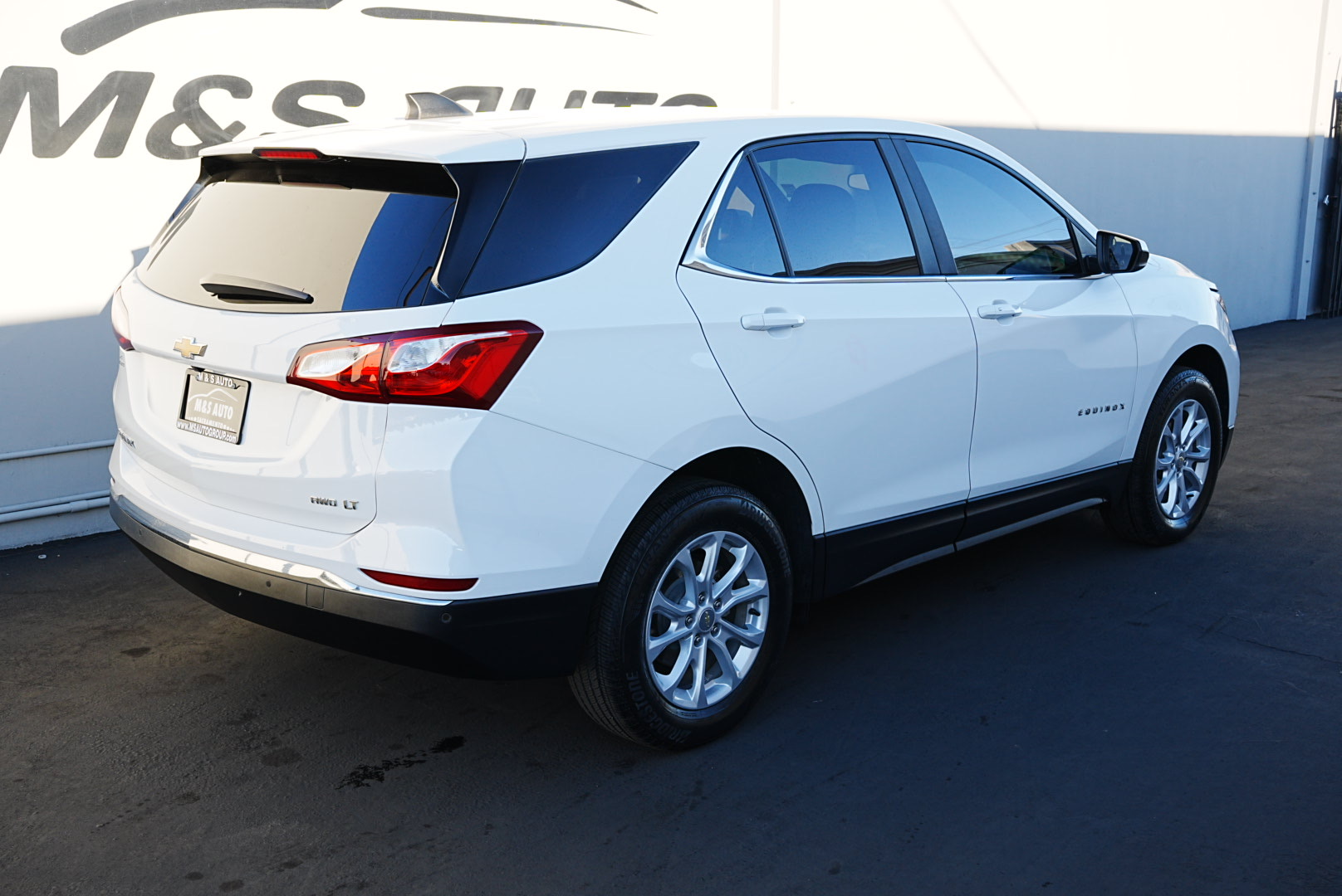 2021 Chevrolet Equinox LT photo 3