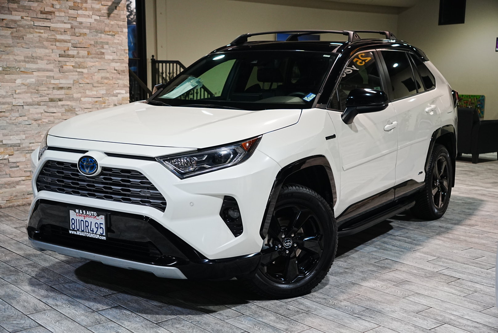 2021 Toyota RAV4 Hybrid XSE photo 2