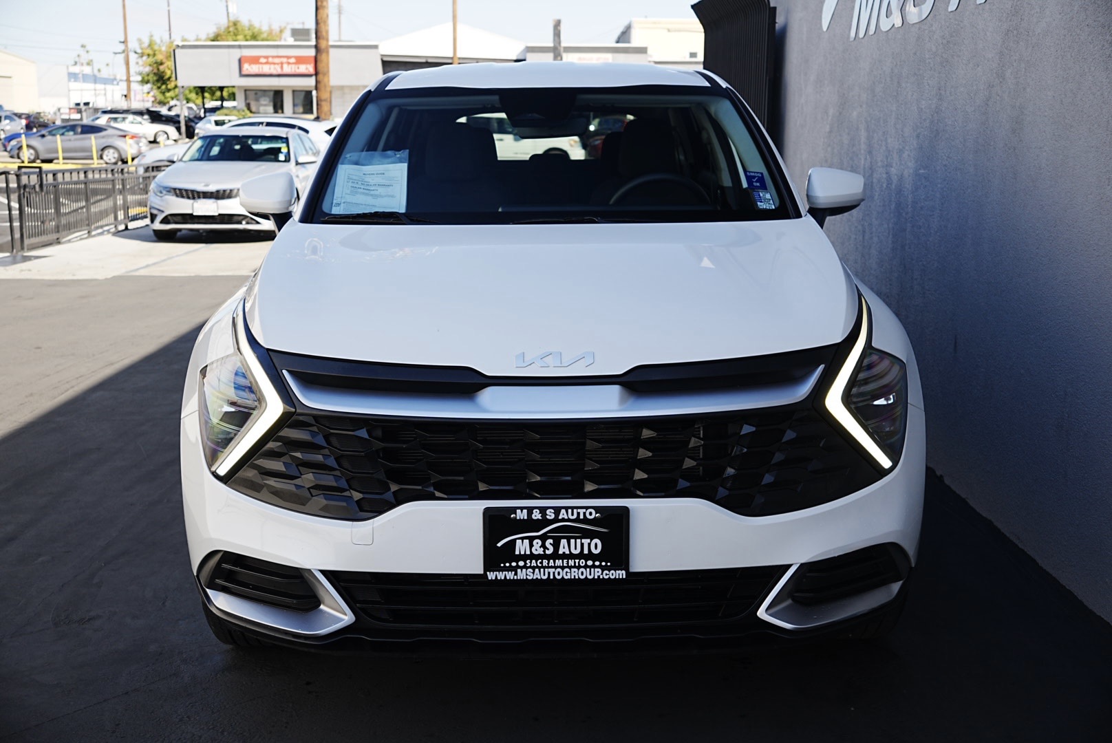 2024 Kia Sportage LX photo 2