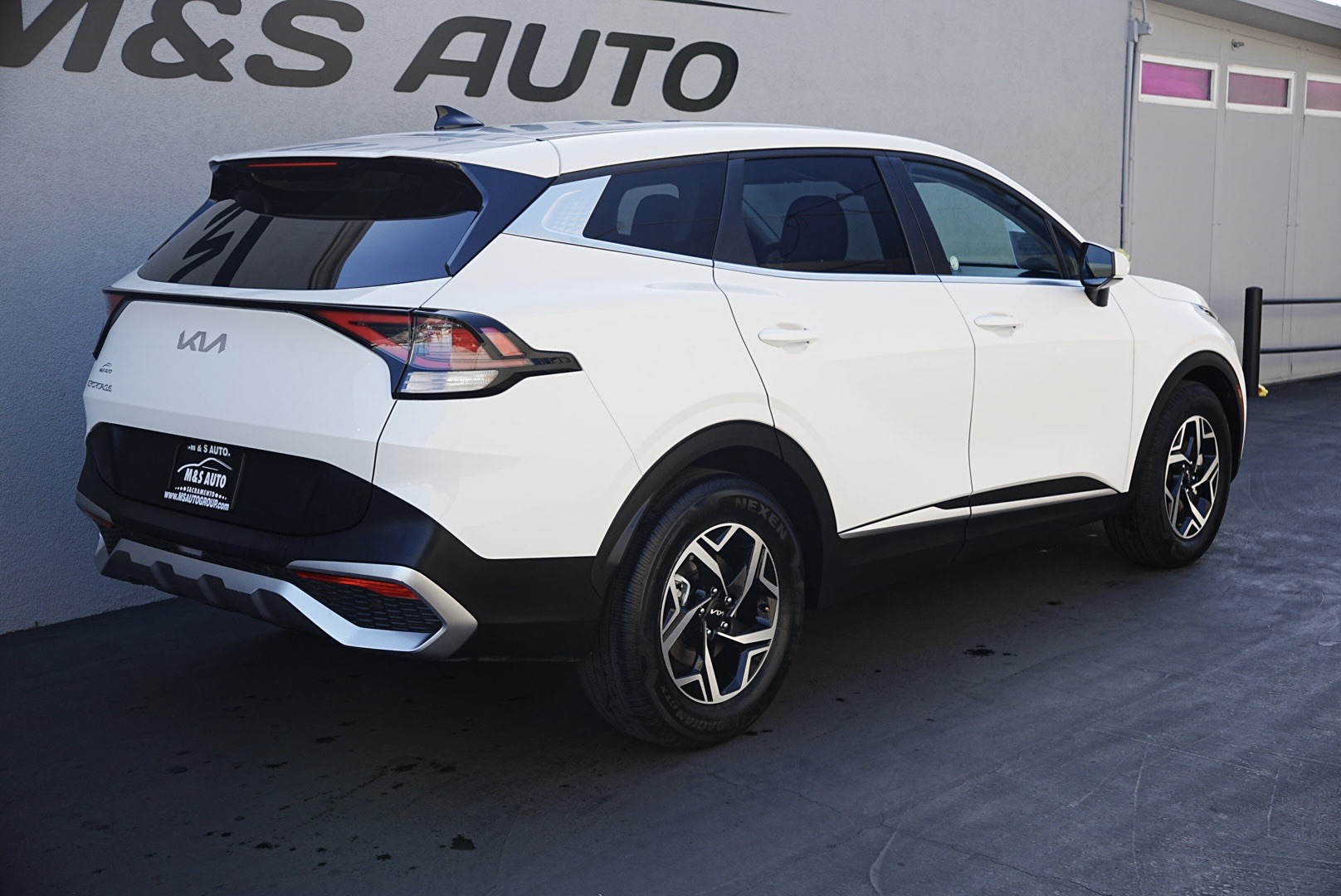 2024 Kia Sportage LX photo 4