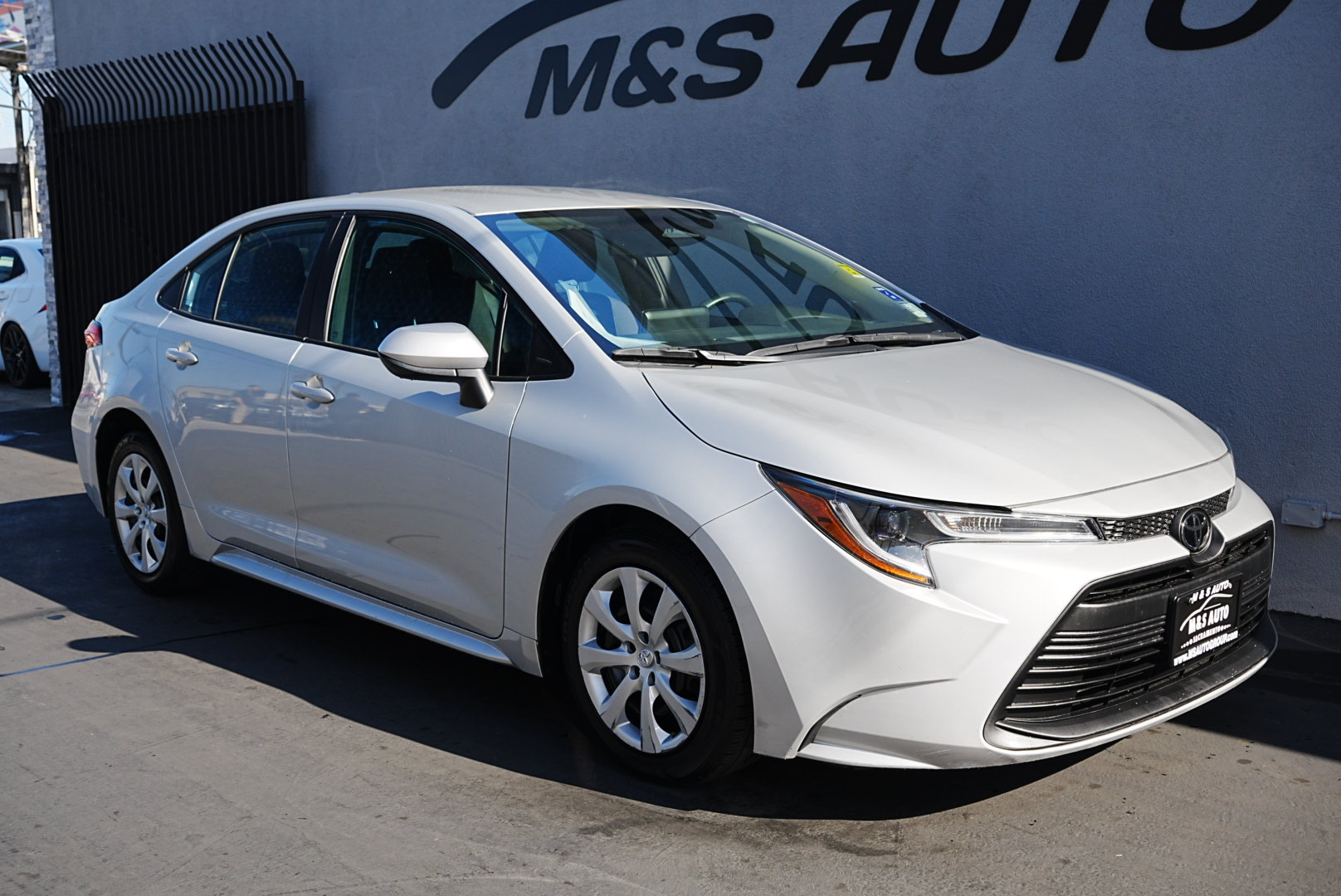 2024 Toyota Corolla LE photo 3