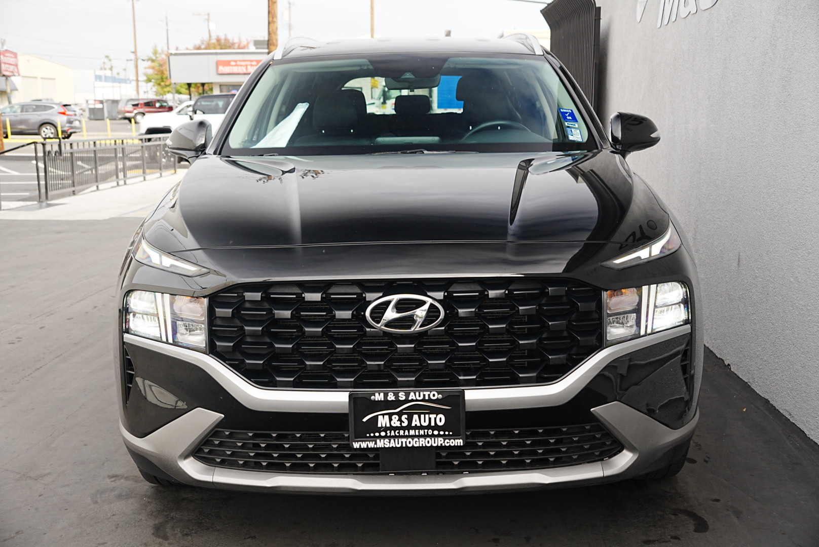 2023 Hyundai Santa Fe SEL photo 2