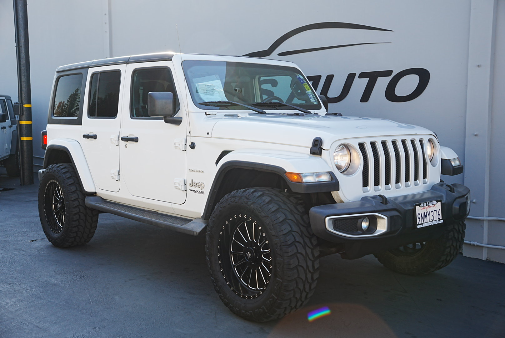 2020 Jeep Wrangler Unlimited Sahara photo 3