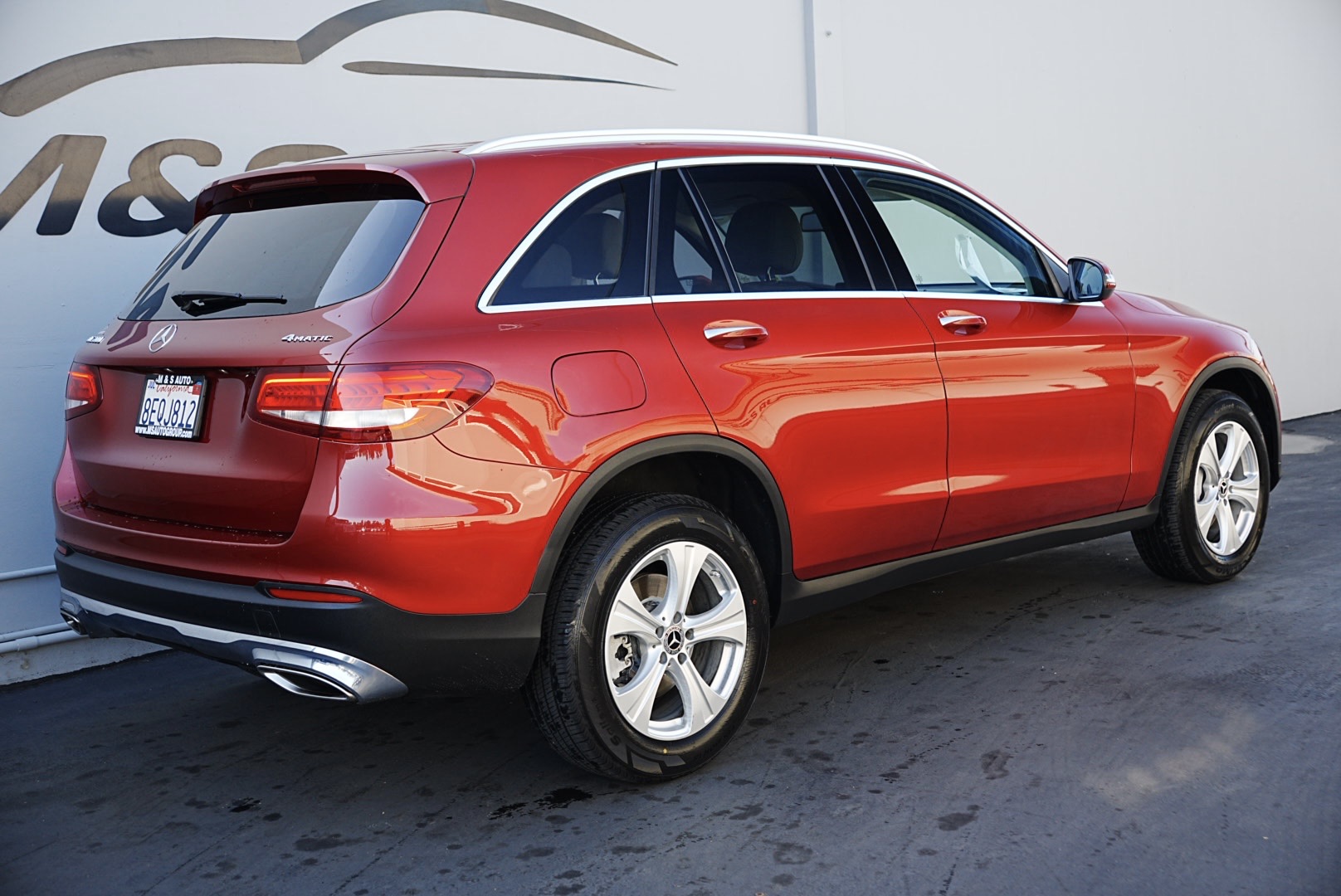 2018 Mercedes Benz GLC 300 4MATIC photo 3