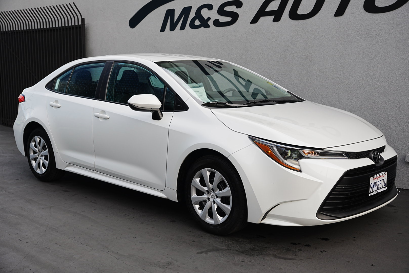 2024 Toyota Corolla LE photo 3