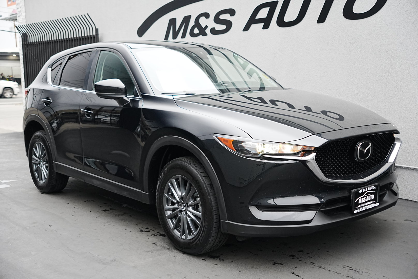 2019 Mazda CX-5 Touring photo 3
