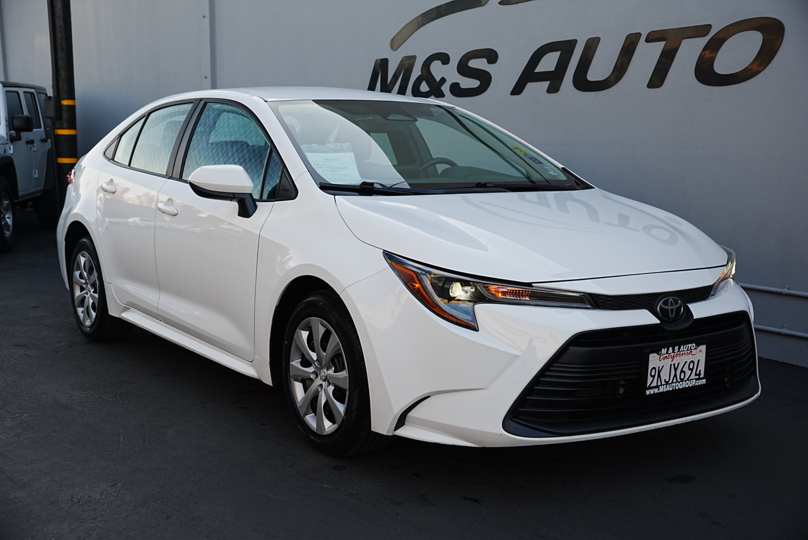 2024 Toyota Corolla LE photo 2