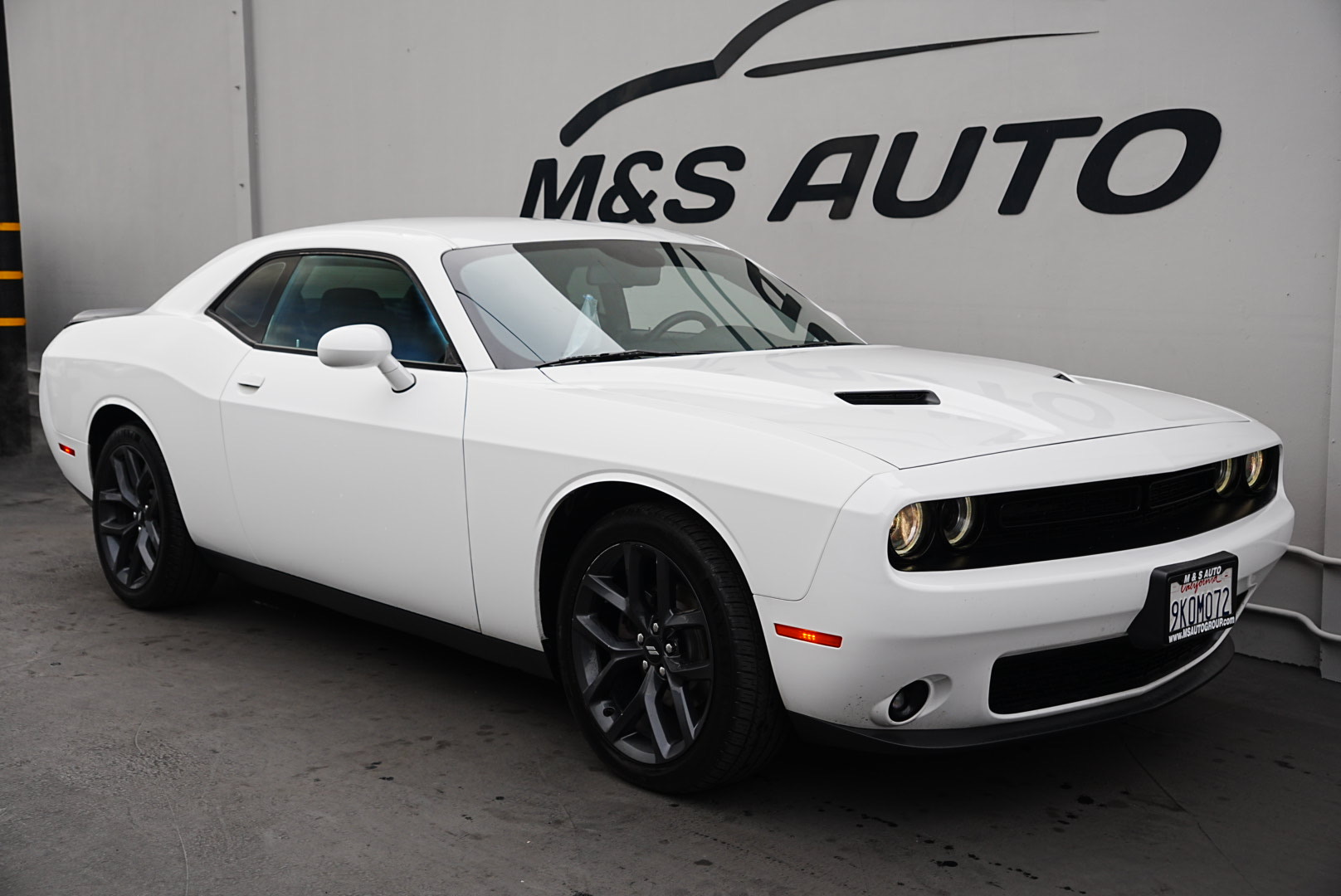 2019 Dodge Challenger SXT photo 3