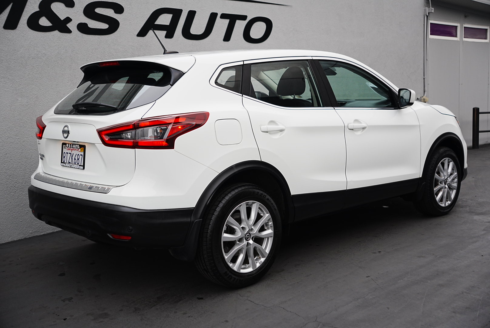 2020 Nissan Rogue Sport S photo 3