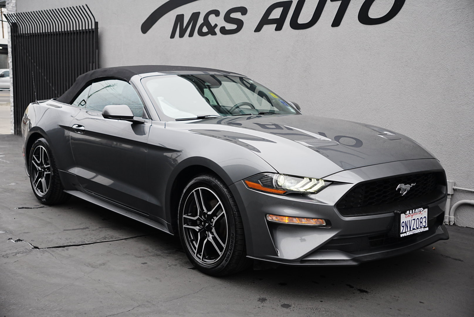 2016 Ford Mustang EcoBoost photo 3