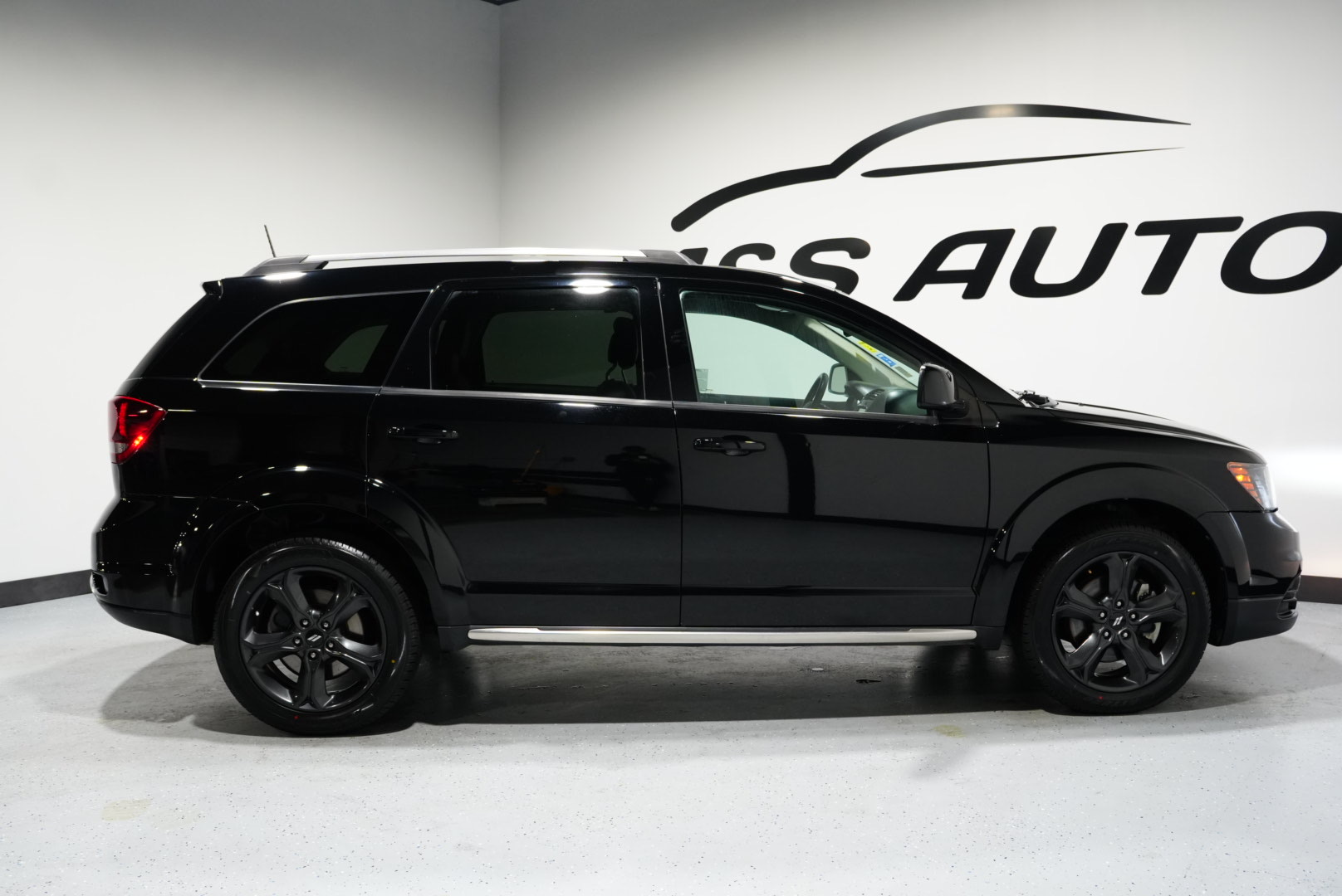 Sold 2019 Dodge Journey Crossroad in Sacramento