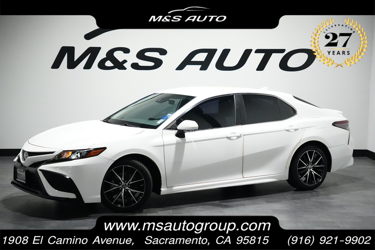 2022 Toyota Camry SE FWD