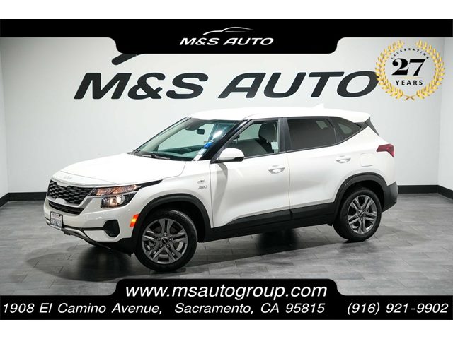 Snow White Pearl 2023 Kia Seltos LX AWD SUV / Crossover All-Wheel Drive Automatic