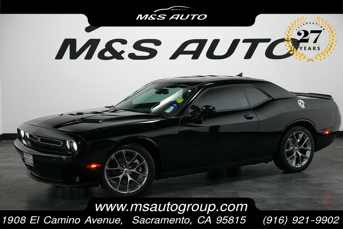 2021 Dodge Challenger SXT Auto's photo