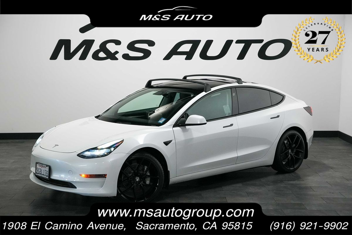 2023 Tesla Model 3 -'s photo