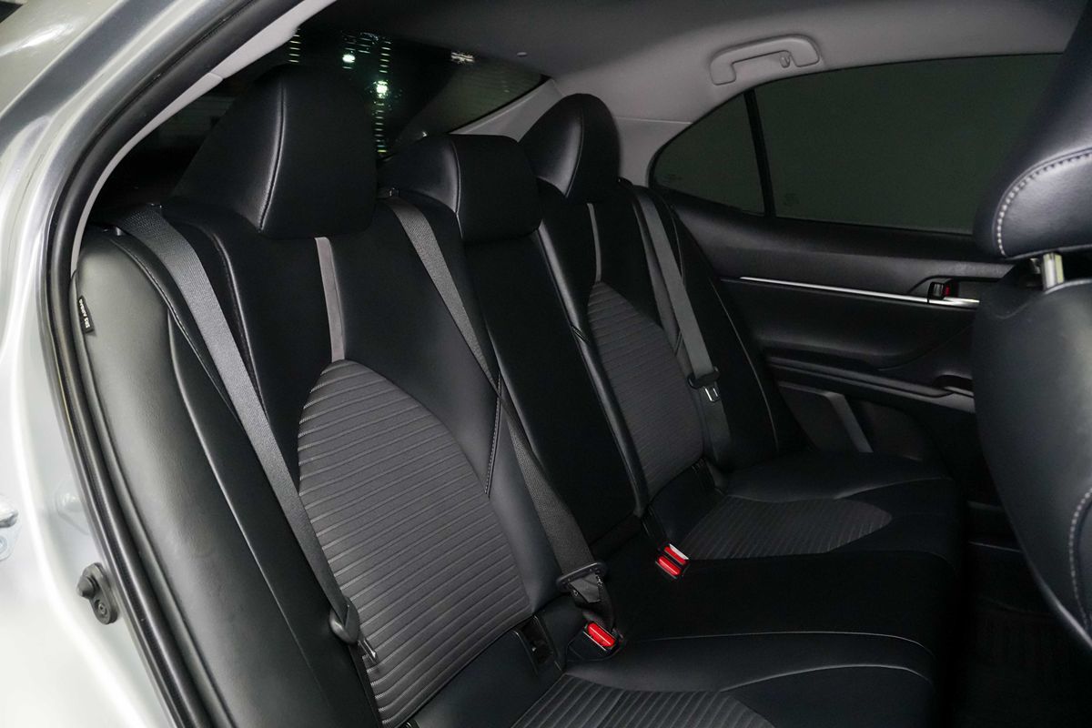 2022 Toyota Camry SE - Photo 20