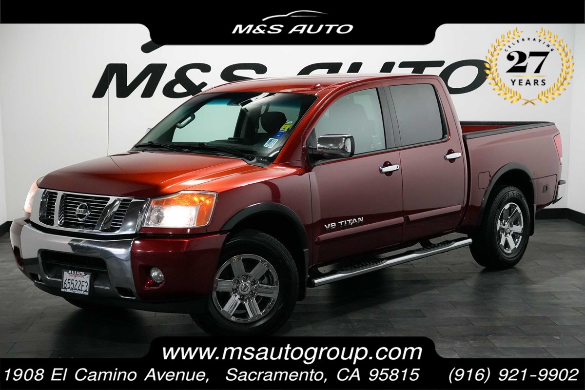 2015 Nissan Titan SV 4X2 Crew Cab SWB's photo