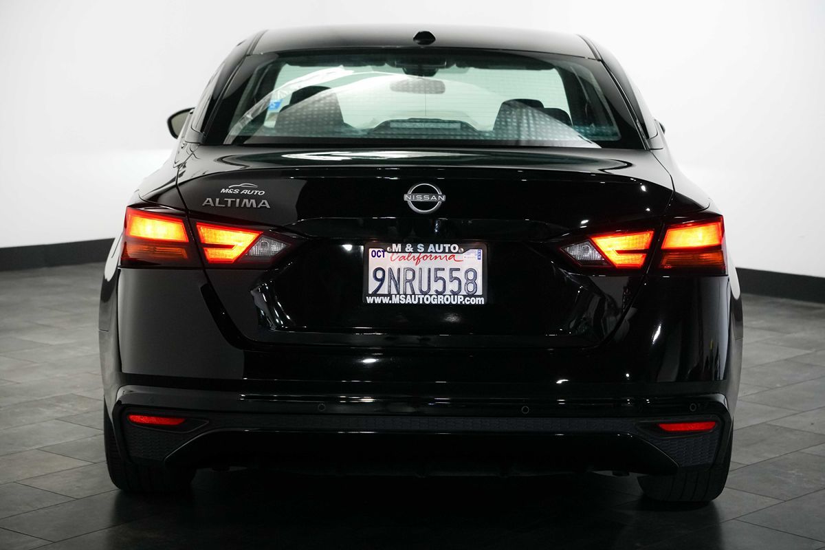 2025 Nissan Altima SV - Photo 5