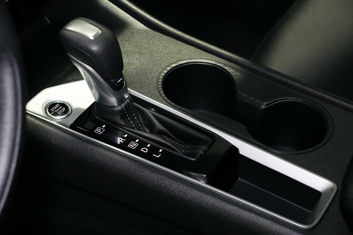 2025 Nissan Altima SV - Photo 17
