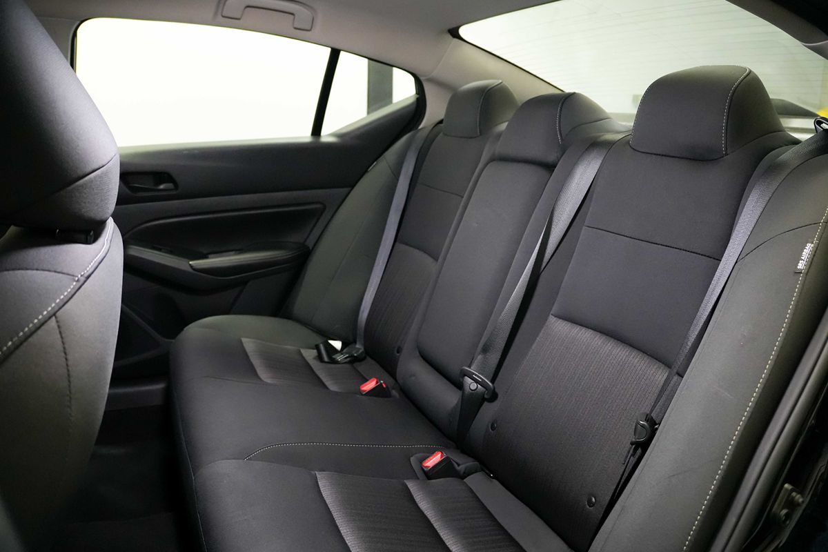 2025 Nissan Altima SV - Photo 18