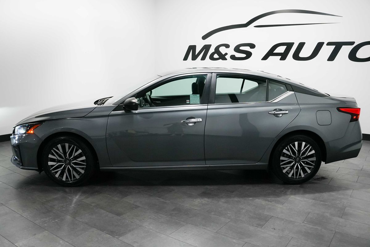 2025 Nissan Altima SV - Photo 3