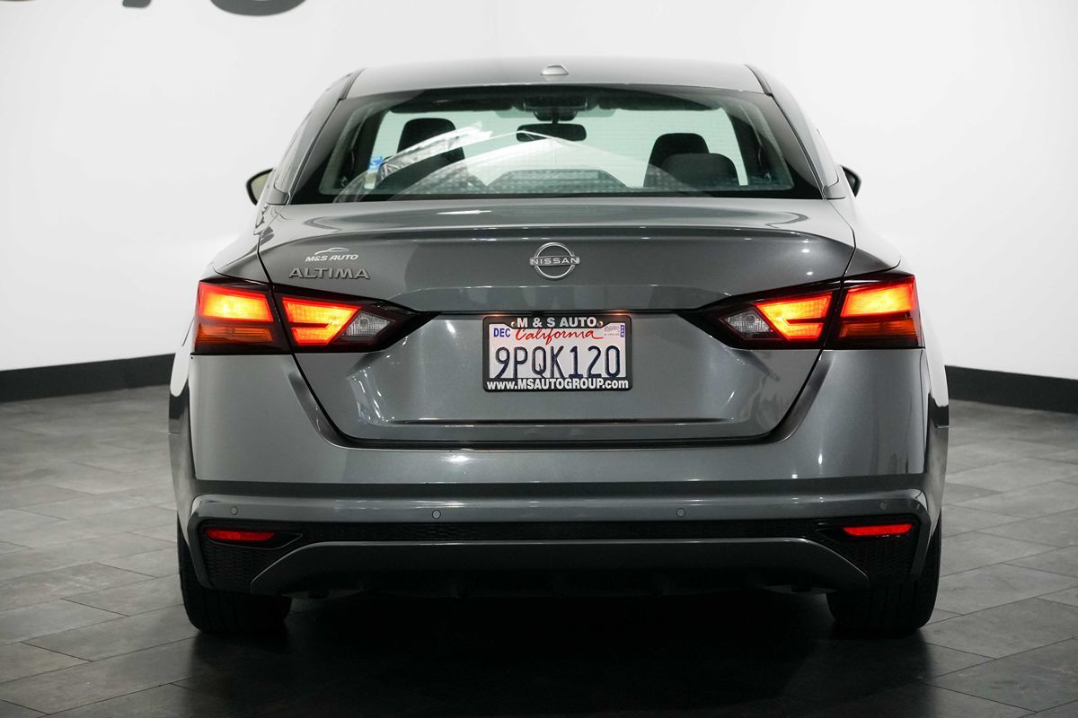 2025 Nissan Altima SV - Photo 4