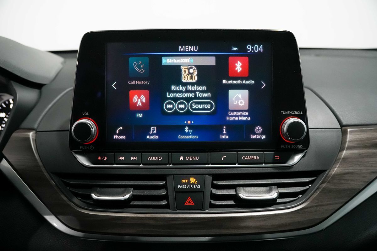 2025 Nissan Altima SV - Photo 14