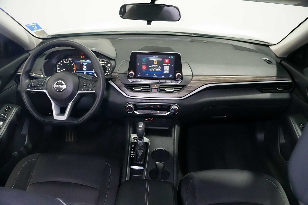 2025 Nissan Altima SV - Photo 20