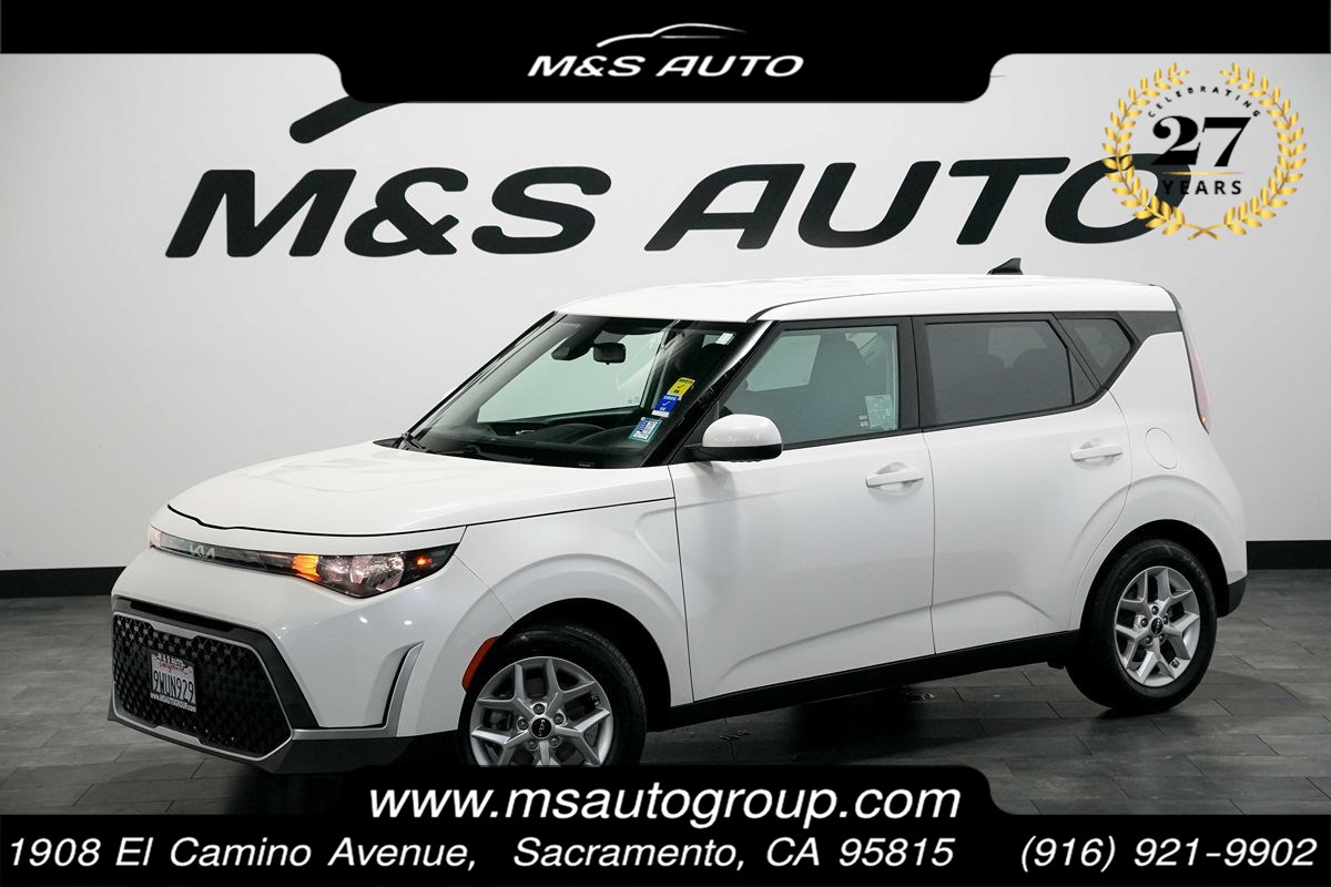 2023 Kia Soul 2.0L LX IVT's photo