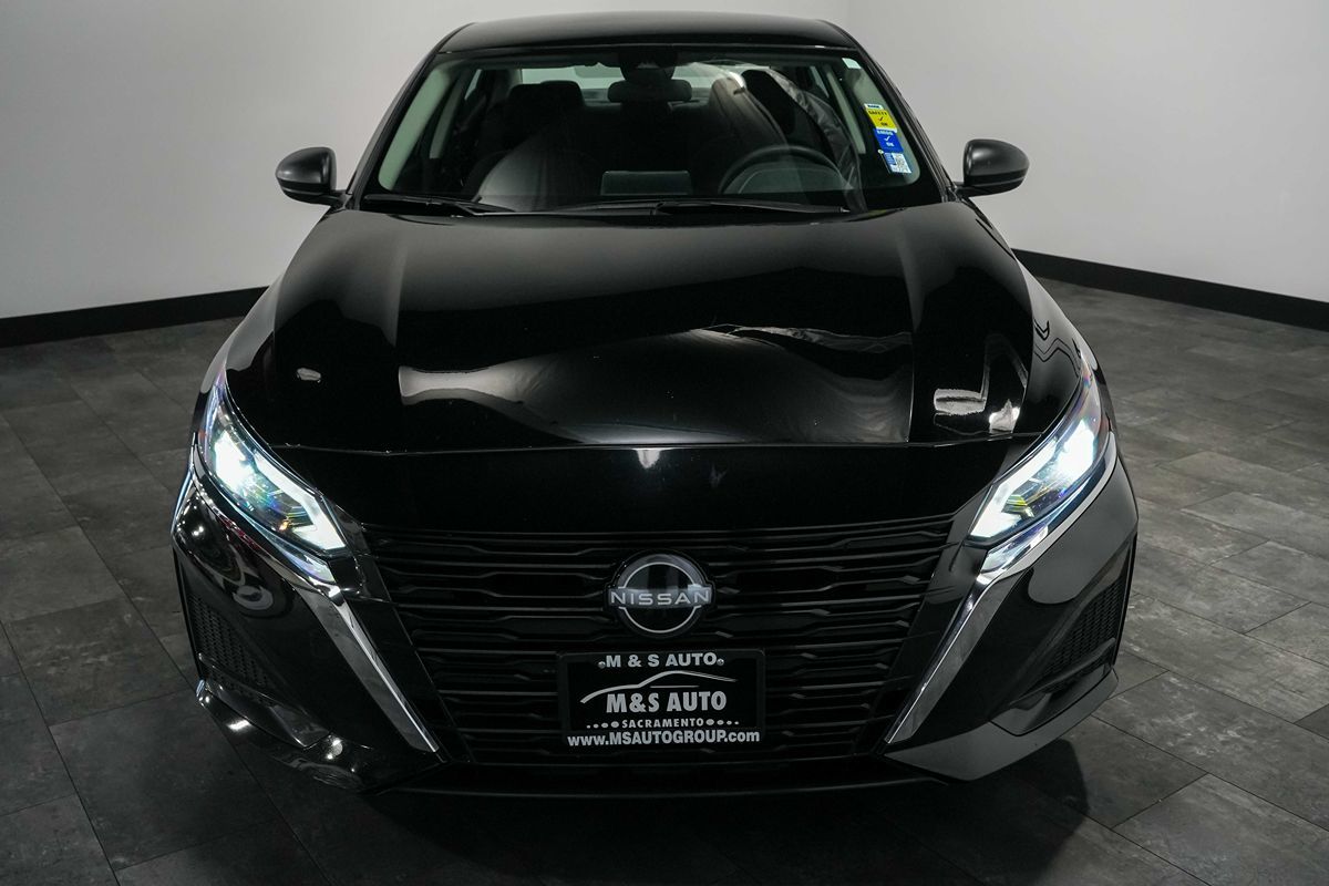 2025 Nissan Altima SV - Photo 6