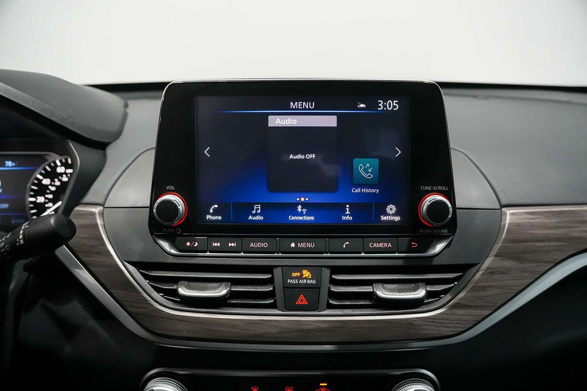 2025 Nissan Altima SV - Photo 12