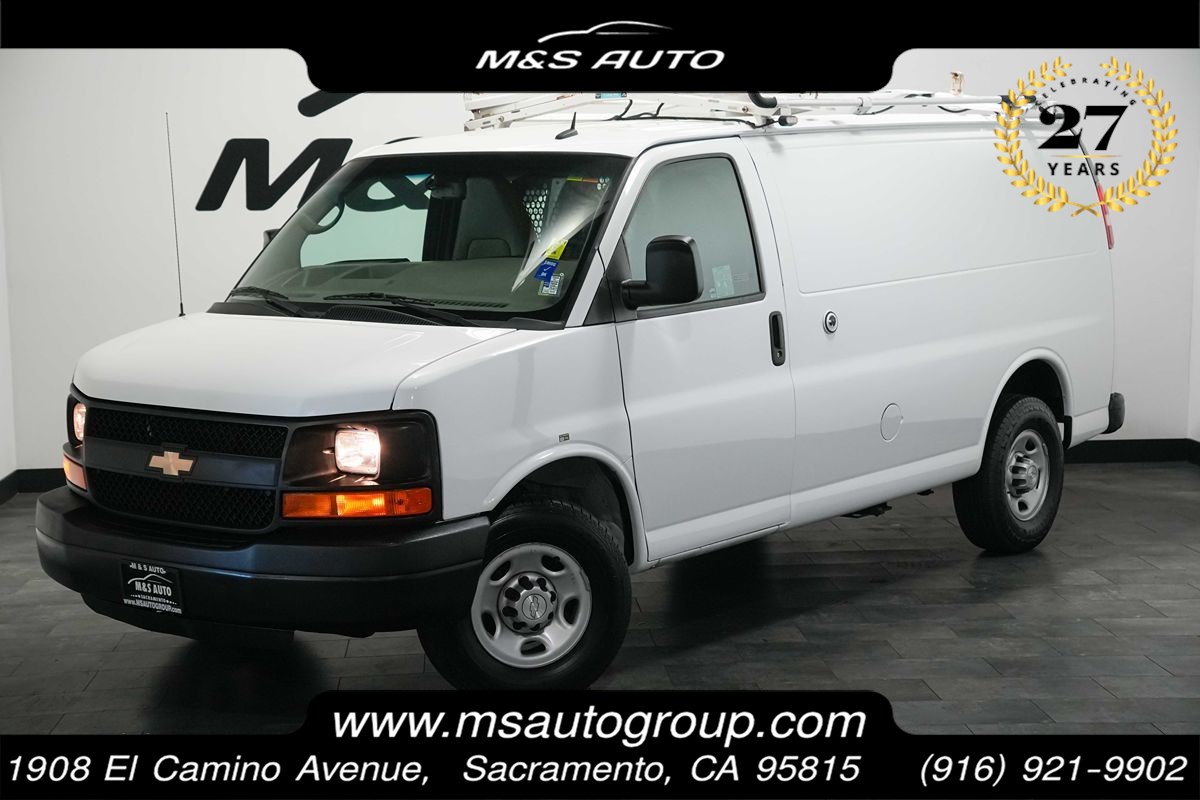 2015 Chevrolet Express 2500 Work Van HD's photo