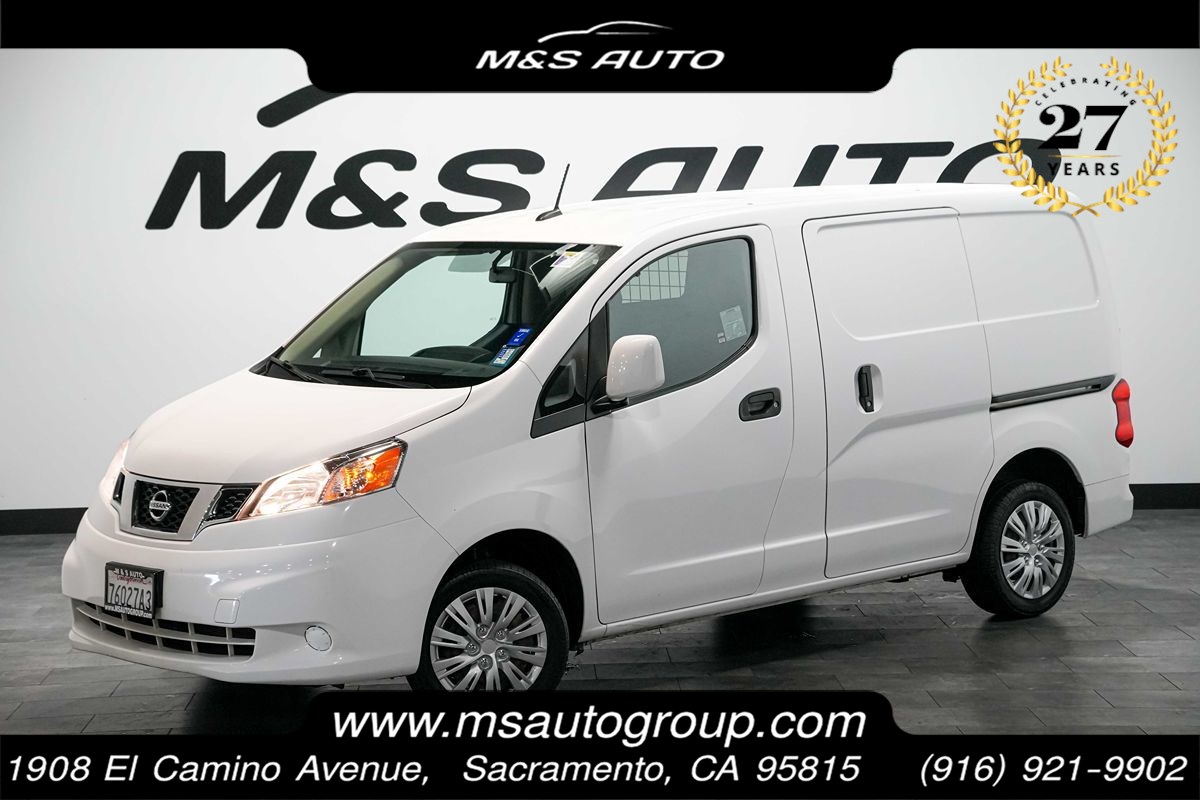 2020 Nissan NV200 SV's photo